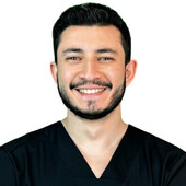 Искяндаров Дэнис Киясович — стоматолог, стоматолог-терапевт