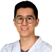 Колмаков Айдар Алексеевич — уролог