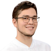 Кадыров Ильяс Асагатович — стоматолог-имплантолог, стоматолог