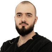 Делигавурян Андрей Андроникович — стоматолог-хирург, стоматолог-имплантолог