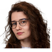 Овсяникова Ангелина Вячеславовна — гигиенист стоматологический, стоматолог-терапевт