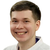 Гиниятуллин Ильназ Газинурович — ортопед, травматолог