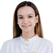 Лисюкова Регина Николаевна — стоматолог-хирург, стоматолог