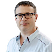 Устер Михаил Александрович — окулист (офтальмолог)