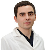 Будакянц Евгений Олегович — сосудистый хирург, флеболог