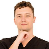 Вавилов Михаил Алексеевич — стоматолог-хирург, стоматолог