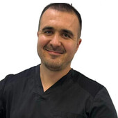 Арифов Эмирусеин Ленурович — стоматолог-хирург