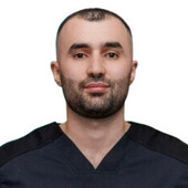 Яварли Хафис Ахадович — стоматолог, стоматолог-хирург