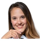 Карнаухова Алёна Артёмовна — стоматолог