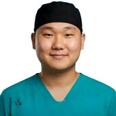 Коклданов Мерген Анатольевич — стоматолог-хирург