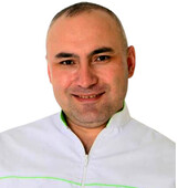 Агаджанян Вреж Шамирович — стоматолог-хирург, стоматолог-имплантолог