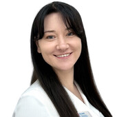 Ахвердян (Звягинцева) Анастасия Вячеславовна — стоматолог