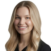 Кочеткова Олеся Сергеевна — гигиенист стоматологический, стоматолог