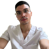 Аттиа Ахмед — стоматолог