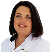 Гринёва Александра Юрьевна — стоматолог-терапевт, стоматолог