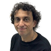 Кленов Руслан Солтанович — стоматолог, терапевт