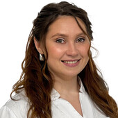 Пискунова (Гиниатулина) Полина Алексеевна — стоматолог, стоматолог-терапевт