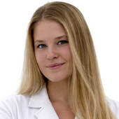 Логинова Елизавета Павловна — гигиенист стоматологический