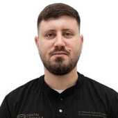 Михаель Эхаб Мерзек Гад — стоматолог