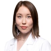 Хахалова Екатерина Альбертовна — окулист (офтальмолог)