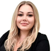 Буслаева Алёна Сергеевна — стоматолог, стоматолог-терапевт