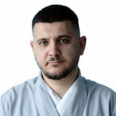 Хансанамян Эдуард Погосович — стоматолог, стоматолог-хирург