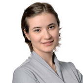 Власова Алеся Тарасовна — стоматолог, гигиенист стоматологический