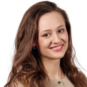 Бикмаева Элина Романовна — гигиенист стоматологический