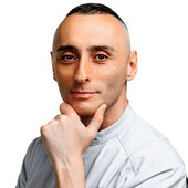 Бичахчян Роберт Георгиевич — стоматолог-хирург, стоматолог