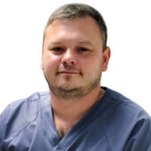 Зинетуллин Ринат Эмирович — стоматолог-ортодонт, стоматолог