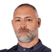 Петраков Денис Святославович — стоматолог, стоматолог-ортопед