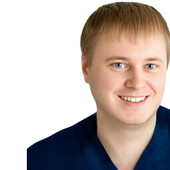 Мухаметшин Роман Фларидович — стоматолог-имплантолог