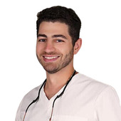 Мезиров Яннис Одиссеевич — стоматолог, стоматолог-хирург