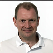 Шмелев Валерий Викторович — мануальный терапевт, остеопат