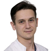 Куликов Евгений Сергеевич — абдоминальный хирург, хирург