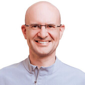 Пономарев Олег Юрьевич — стоматолог, стоматолог-пародонтолог