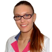 Зверева Юлия Дмитриевна — челюстно-лицевой хирург