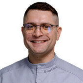 Семёнов Николай Владимирович — стоматолог, стоматолог-терапевт