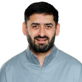 Мусагаджиев Амир Мусаевич — стоматолог-ортопед, стоматолог-хирург