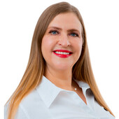 Усикова Лариса Александровна — стоматолог