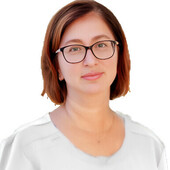 Литвинова Евгения Вениаминовна — окулист (офтальмолог)