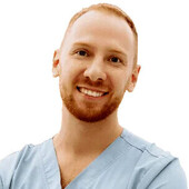 Власов Роман Константинович — стоматолог-хирург, стоматолог