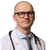 Медведчиков Артем Евгеньевич — травматолог-ортопед