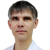 Максимов Сергей Владимирович — стоматолог, стоматолог-хирург