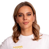 Ветлужских Яна Николаевна — гнатолог, стоматолог