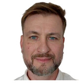Комов Антон Павлович — стоматолог-имплантолог, стоматолог