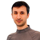 Амрахов Турал Рафаэлович — стоматолог-ортопед, стоматолог