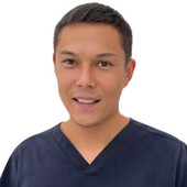 Мугинов Убуш Валерьевич — стоматолог, стоматолог-ортопед