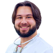 Шарафутдинов Дамир Рафаэлевич — стоматолог, стоматолог-ортопед