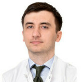 Устарханов Имран Ибрагимович — окулист (офтальмолог)